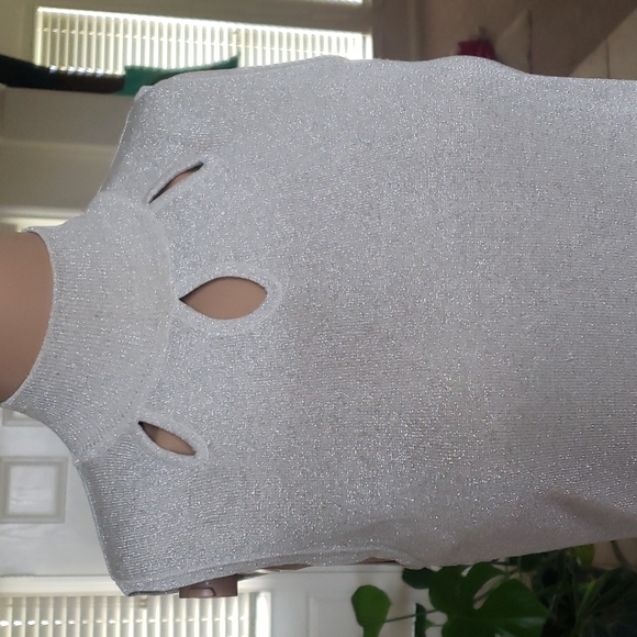 Cache M metallic silver tear drop cut outs on chest mockneck sleeveless sweater - Picture 9 of 10